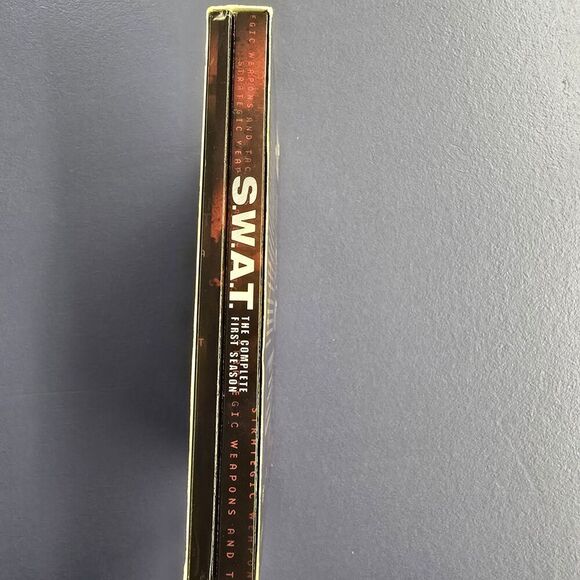 S.W.A.T. The Complete 1st Season DVD Box Set 3 Disc - Picture 3 of 7